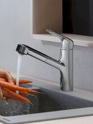 Смеситель Hansgrohe Focus M42 для кухни 150 мм вытяжной поворотный излив сталь 71814800 — изображение 4