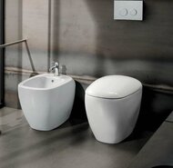 Сиденье для унитаза Geberit Citterio с микролифтом, петли металлические 500.540.01.1