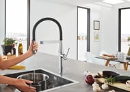 Смеситель Grohe Essence 30294000 для кухни однорычажный, с проф. лейкой, хром