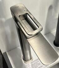 Уценка! Смеситель Iddis SLIDE SLIGM01i01 для умывальника, высокий, однозахватный, цвет: графит - уценка. — изображение 2