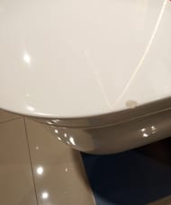 Уценка! Сиденье для унитаза Laufen NEW CLASSIC 8.9185.1.000.000.1 быстросъемное, с миролифтом