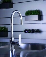 Смеситель для кухни Paffoni Lime LM180CR с поворотным изливом, хром