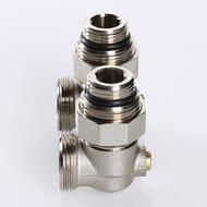 Узел для нижнего подключения радиатора VALTEC 3/4" угловой, евроконус, c адаптерами VT.345.KNA.E04