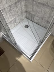 Уценка! Поддон акриловый BelBagno (900х900х150) квадратный, белый TRAY-BB-A-90-15-W