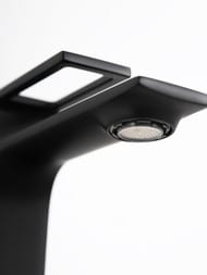 Смеситель на раковину BelBagno LUCE LUC-LVM-NERO однозахватный, с донным клапаном, черный матовый — изображение 5