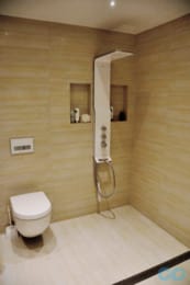 Душевая панель Hansgrohe Raindance Lift с термостатом, белый/хром 27008400