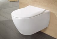 Сиденье для унитаза Villeroy & Boch Subway 2.0 9M78S101 с микролифтом, белый альпин/хром