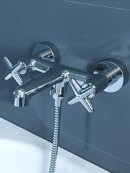 Смеситель для ванны Iddis Acros двухзахватный настенный, никель-хромовое покрытие ACRSB02i02WA