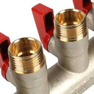 Коллектор STOUT с шаровыми кранами 3/4", 4 отвода 1/2" (красные ручки) SMB 6200 341204