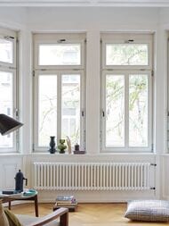 Радиатор Zehnder Charleston 3037 трехтрубчатый ВГ:366х100, межценр. 300, боковое подкл. 3/4", 51 Вт