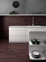 Керамогранитная плитка EQUIPE STROMBOLI Oxblood (92х368) красная, 25895 (кв.м.)