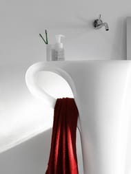 Раковина отдельностоящая ArtCeram Cup 690х500х850  в форме чашки, цвет: черно-белый OSL004 01 50