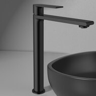 Смеситель для раковины Vincea Вог (Vogue) VBF-1V2MB однорычажный, черный — миниатюра 1