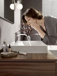 Смеситель Hansgrohe Vivenis 75020000 для раковины, однорычажный, излив 110, сливной гарнитур, хром — изображение 4