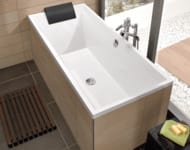Ванна квариловая Villeroy & Boch SQUARO (1700х750х555) с ножками, белая UBQ170SQR2V-01