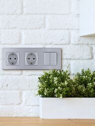  LEGRAND INSPIRIA     16   IP20  673732