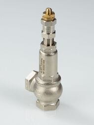 Клапан предохранительный VALTEC 1/2"вв с возм. ручного открытия. P=1-16бар. никель, VT.1831.N.04