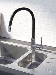 Смеситель IDDIS Kitchen 360 для кухни K36SBJBi05 высокий излив,верхний шланг из силикона,чёрный+хром