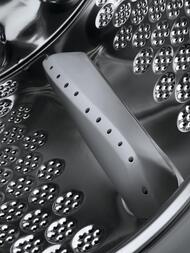 -  AEG L8WBC61SR (847x597x631)  10/6 , 1600 /