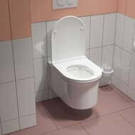 Унитаз подвесной IDDIS Sena (525х360х355) безободковый, каскадный смыв, с сиденьем SENRDSEi25