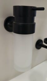 Уценка! DURAVIT Starck T Дозатор подвесной для жидкого мыла (стекло/черный матовый) 0099354600 - уценка. — изображение 4