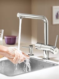 Дозатор жидкого мыла Grohe Cosmopolitan встраиваемый, цвет: хром 40535000