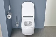 Унитаз подвесной Vitra V-Care Comfort с сиденьем,антибактериал. покр.,с функцией биде 5674B003-6194