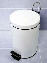 Ведро для мусора WasserKRAFT К-635WHITE с педалью, 5л, белое — изображение 3