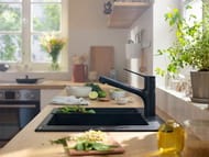 Смеситель Hansgrohe Zesis M33 2jet для кухни 150мм однорычажный, вытяжной душ, мат.черный 74800670