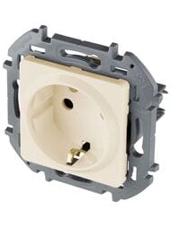  LEGRAND INSPIRIA     16   IP20   673731