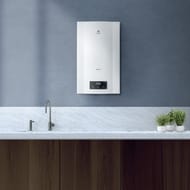 Газовая колонка Electrolux GWH 11 PRO Inverter, элект. розжиг, 11л/мин, LCD дисплей