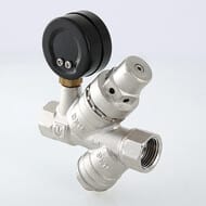 Редуктор давления VALTEC 1/2" с фильтром и манометром. VT.082.N.04