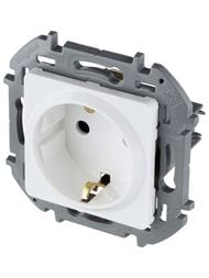  LEGRAND INSPIRIA     16   IP20  673730