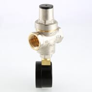 Редуктор давления VALTEC 1/2" поршневой с манометром 0,5-5,5 бар VT.088.N.0455