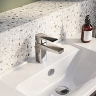 ��������� ��� �������� Vitra Root Square A42731EXP �������������, ����� 140 ��, ��� �/�, ����